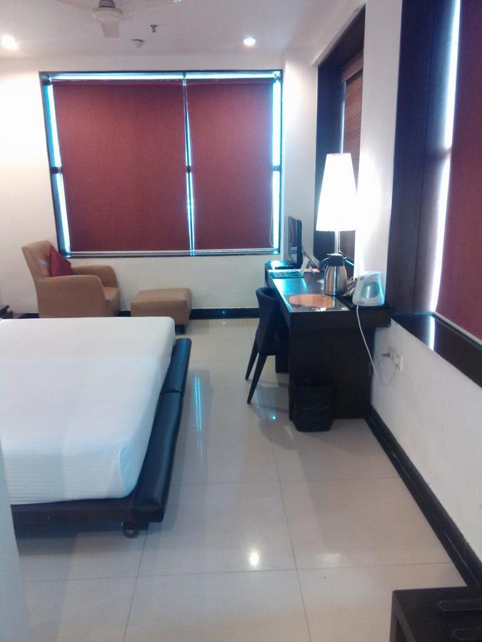 The Seventeen Degrees Hotel Dhanbād Exterior foto